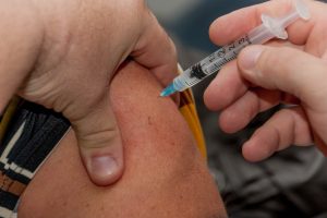 Fique atento. Com agendamentos e atendimento a domicílio município prepara-se para nova etapa da vacinação contra a Covid-19